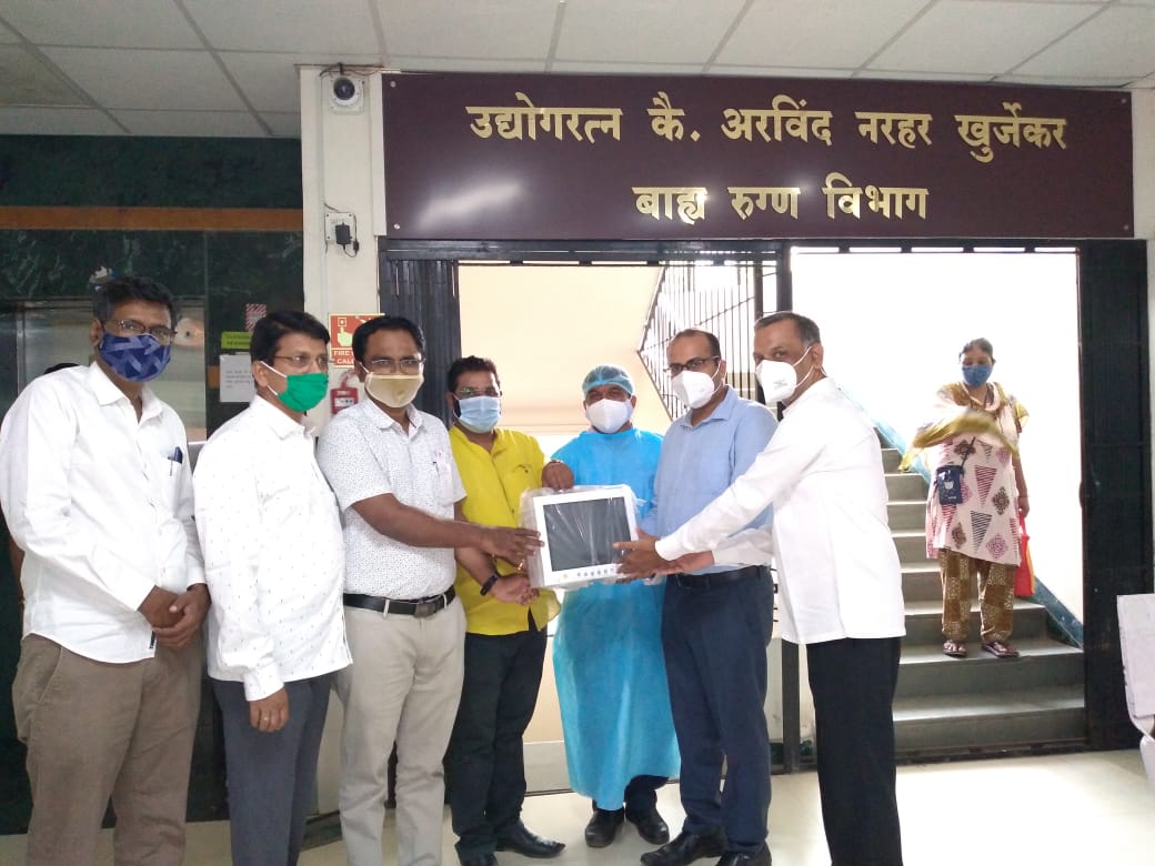 श्रीरंग आप्पा बारणे सोशल फाउंडेशनतर्फे मोरया हॉस्पिटलला ५ पॅरामीटर असलेले मॉनिटर भेट