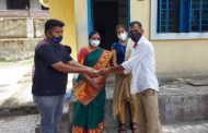कासारवाडीतील सफाई कर्मचाऱ्यांना युवासेनेकडून मास्क, सॅनिटायझर व हॅन्डग्लोजचे वाटप