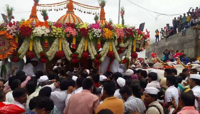 माऊलींच्या पालखी सोहळ्यावर कोरोनाचं सावट; ३७ वारकरी 'पॉझिटिव्ह'