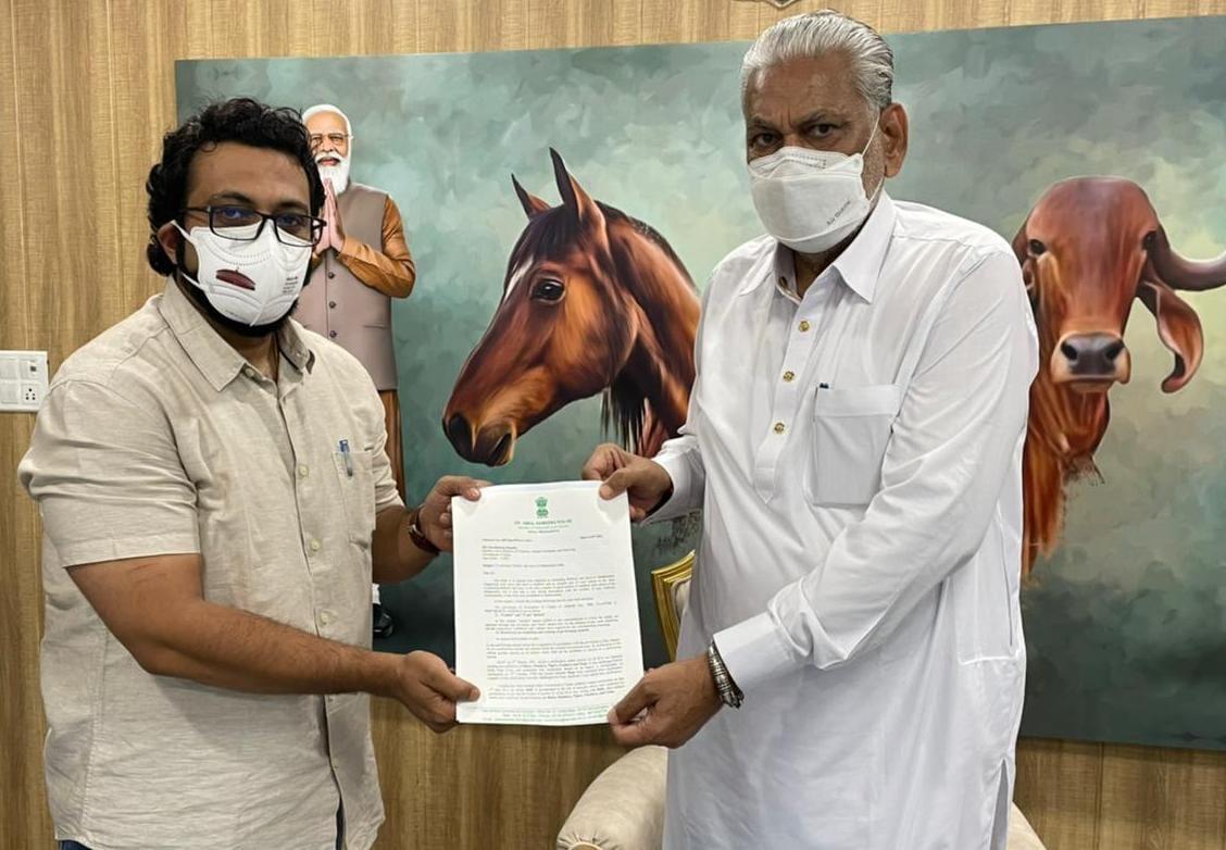 बैल हा प्राणी संरक्षित प्राण्यांच्या यादीतून वगळा; खासदार डॉ.अमोल कोल्हे यांची केंद्रीय पशुसंवर्धन मंत्री परशोत्तम रुपाला यांच्याकडे मागणी