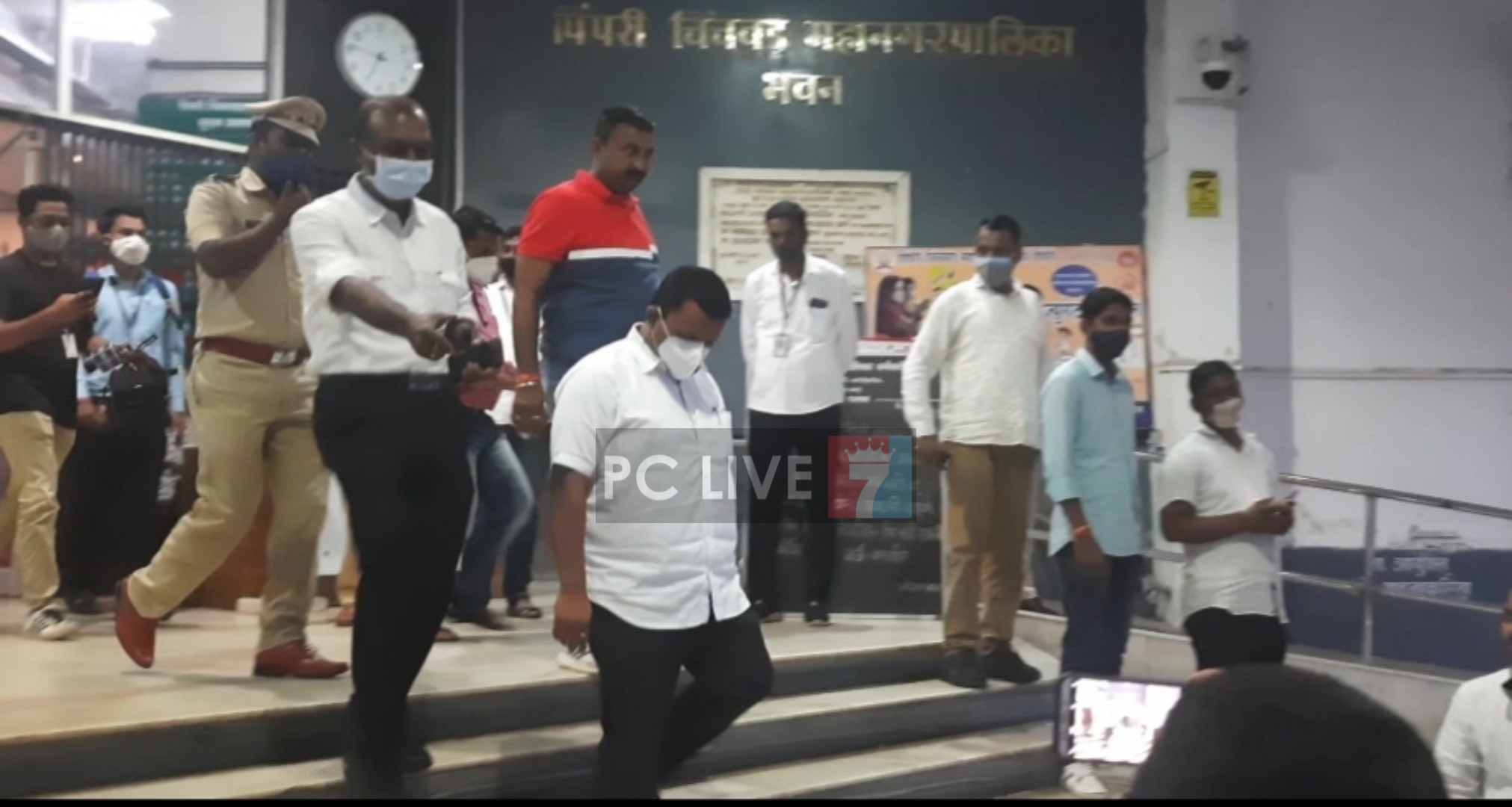 पिंपरी-चिंचवड महापालिकेत लाचलुचपत प्रतिबंधक विभागाची धाड, स्थायी समिती सभापती नितीन लांडगेंसह चारजण ताब्यात!