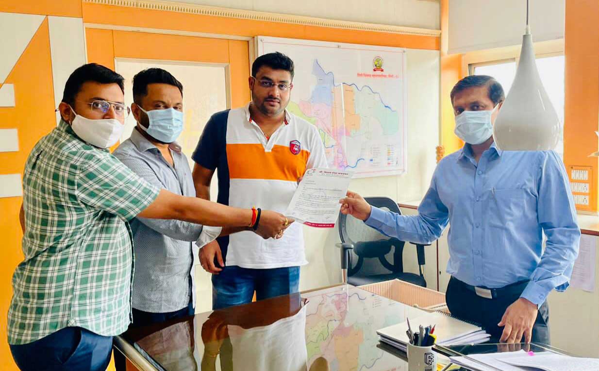 शिक्षण मंडळातून कचऱ्यात टाकलेल्या फाईलींचे गौडबंगाल आयुक्तांनी शोधावे - विशाल वाकडकर