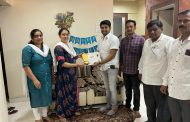 घरोघरी जाऊन शिक्षकांचा सन्मान, शिवराज लांडगे यांचा विधायक उपक्रम