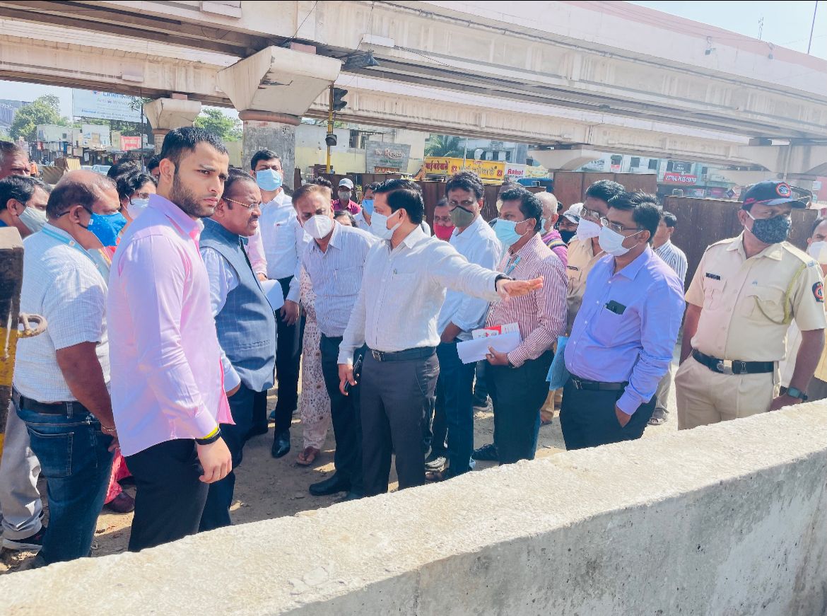 डांगे चौकातील  'ग्रेडसेपरेटर' कामाच्या संथगतीमुळे वाहतूक कोंडी, कामाला गती द्या - खासदार श्रीरंग बारणे