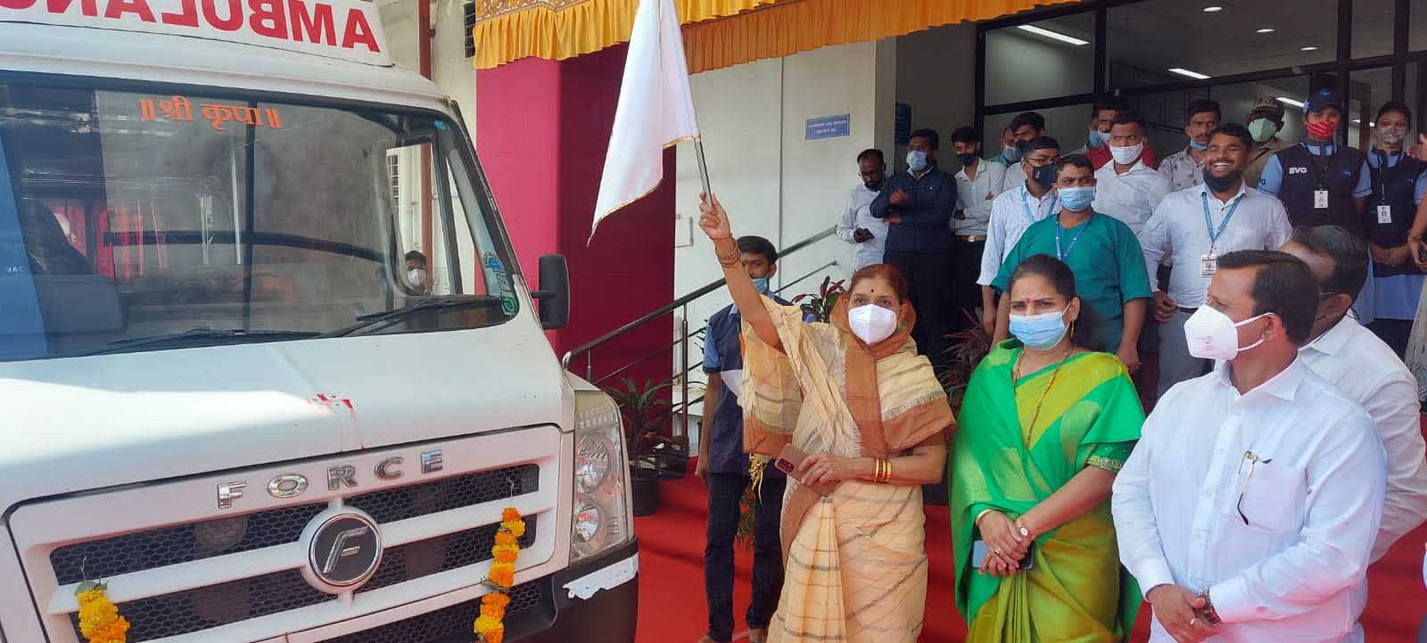 'व्हॅक्सिनेशन ऑन व्हिल्स्‌' या उपक्रमाचे महापौर माई ढोरे आणि स्थायी सभापती ॲड. नितीन लांडगे यांच्या हस्ते लोकार्पण