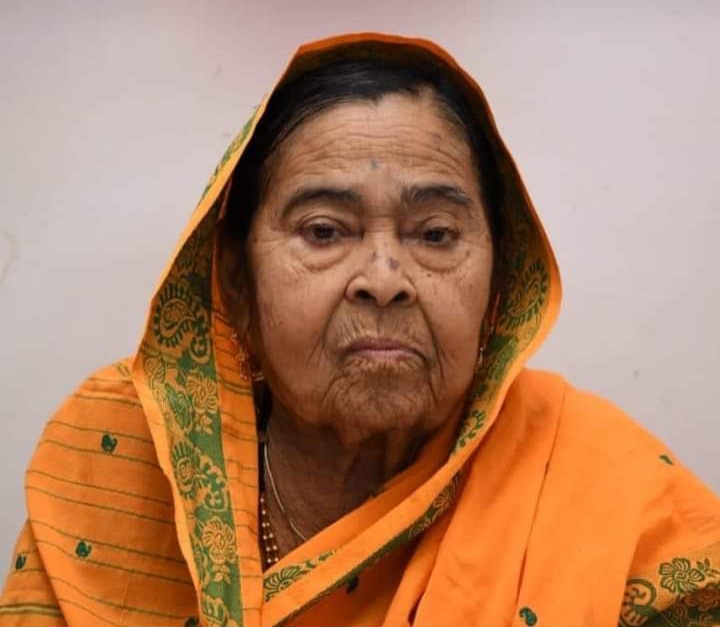 भाजपा वाहतूक आघाडीचे शहराध्यक्ष दीपक मोढवे-पाटील यांना मातृशोक