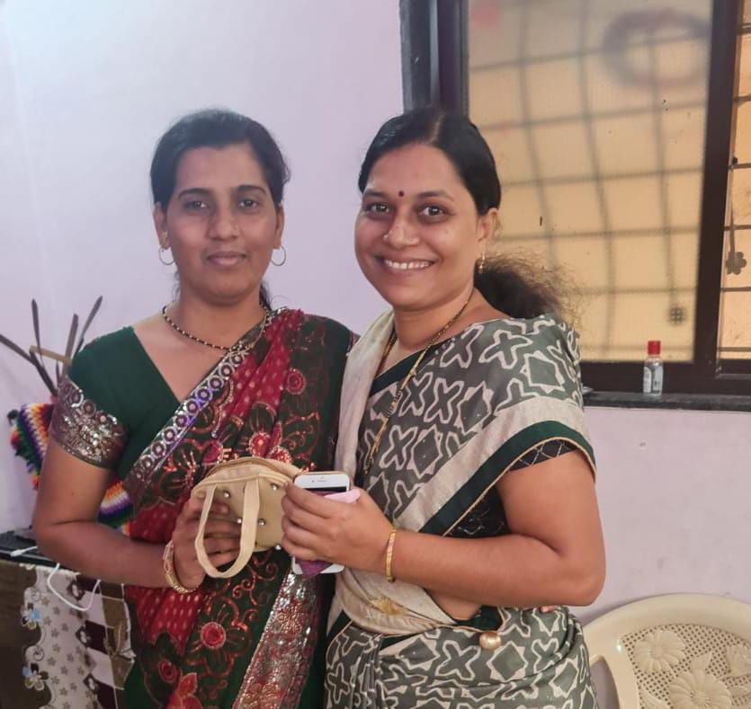 नगरसेविका अनुराधा गोफणे यांच्या तत्परतेमुळे महिलेस मिळाली पर्स