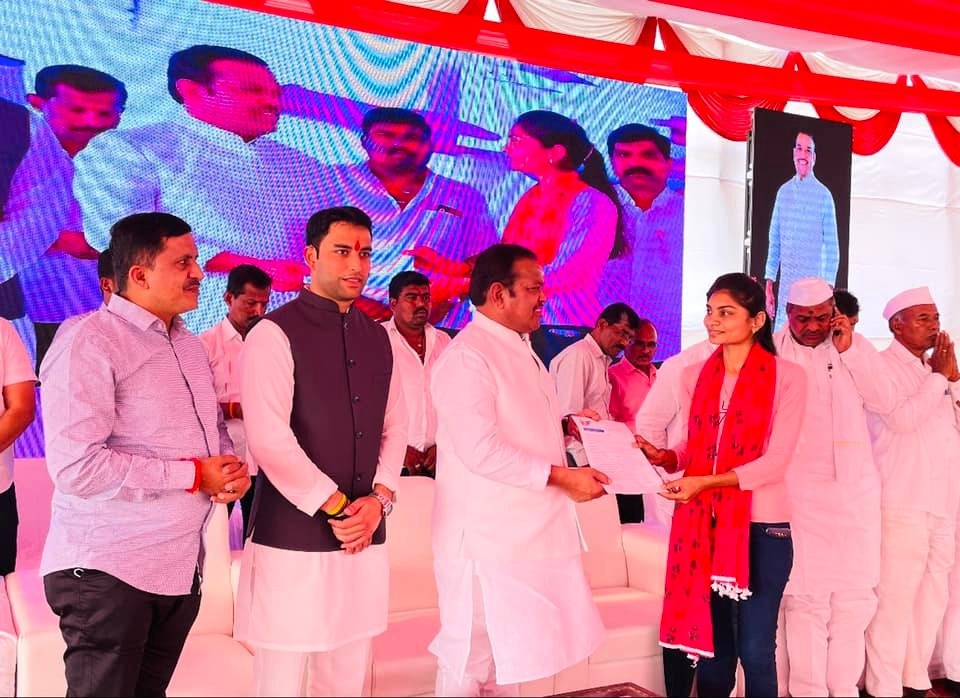 खासदार श्रीरंग बारणे यांच्या वाढदिवसानिमित्त आयोजित महारोजगार मेळाव्यात ६५० जणांना मिळाली नोकरी!