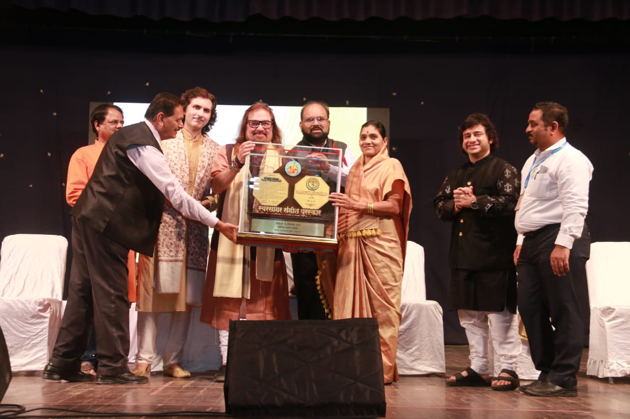 पुरस्कार मिळाले की वाटचाल योग्य सुरु असल्याचे बळ मिळते - पं. विजय घाटे