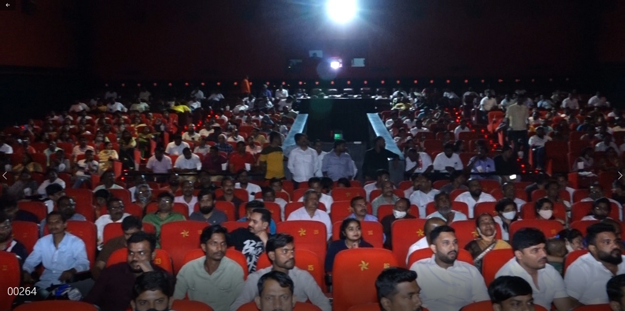 भाजपातर्फे 'द कश्मिर फाईल्स' चित्रपटाचा कार्यकर्त्यांसाठी 'खास शो'; शहराध्यक्ष व आमदार महेश लांडगे यांचा पुढाकार