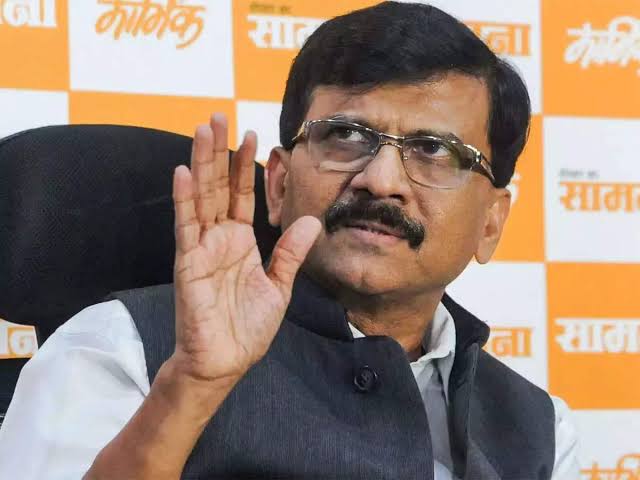 संजय राऊतांवर ईडीची मोठी कारवाई, अलिबागमधील ८ प्लॉट आणि दादरमधील फ्लॅट जप्त