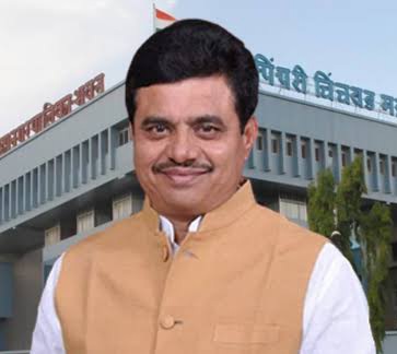 प्रभाग ५ मधील अनुसूचित जमातीचे आरक्षण प्रभाग ४४ मध्ये हलविले; प्रभाग रचनेत दुरुस्ती करून हे दोन प्रभाग पूर्ववत करावेत