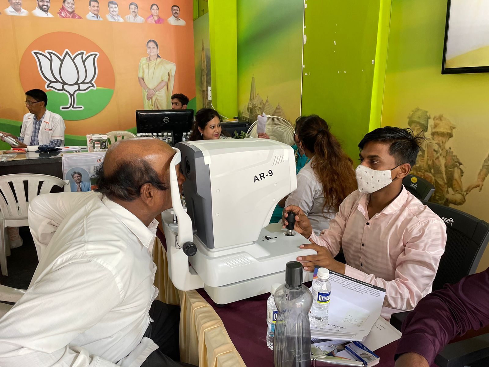 उन्नतीच्या वर्धापनदिनानिमित्त सप्ताहभर विधायक उपक्रमांची रेलचेल; मोफत डोळे तपासणी शिबीरास नागरिकांचा उस्फुर्त सहभाग