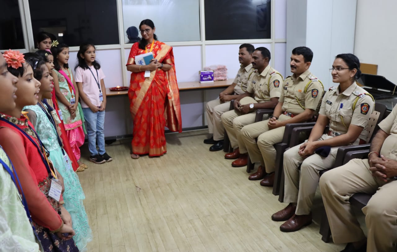 मोशी-चिखली येथील इनोव्हेटीव्ह वर्ल्ड स्कूलमध्ये रक्षाबंधन मोठ्या उत्साहात संपन्न