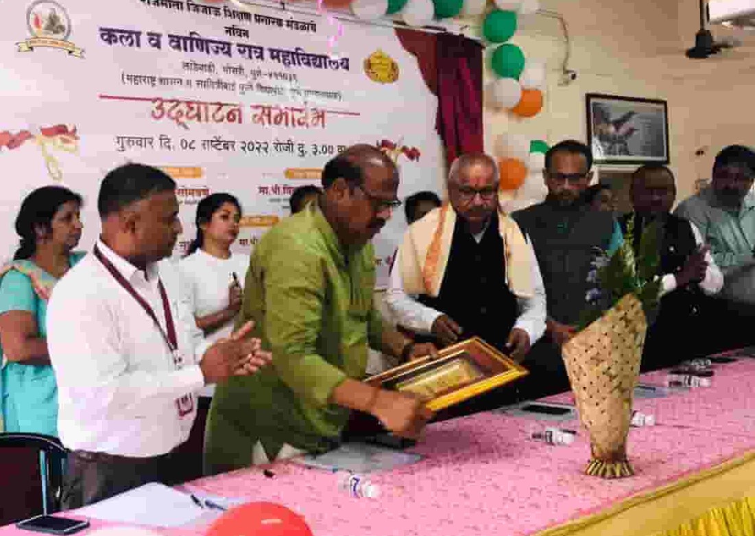 भोसरीतील राजमाता जिजाऊ शिक्षण मंडळाच्या रात्र महाविद्यालयाचे उद्घाटन