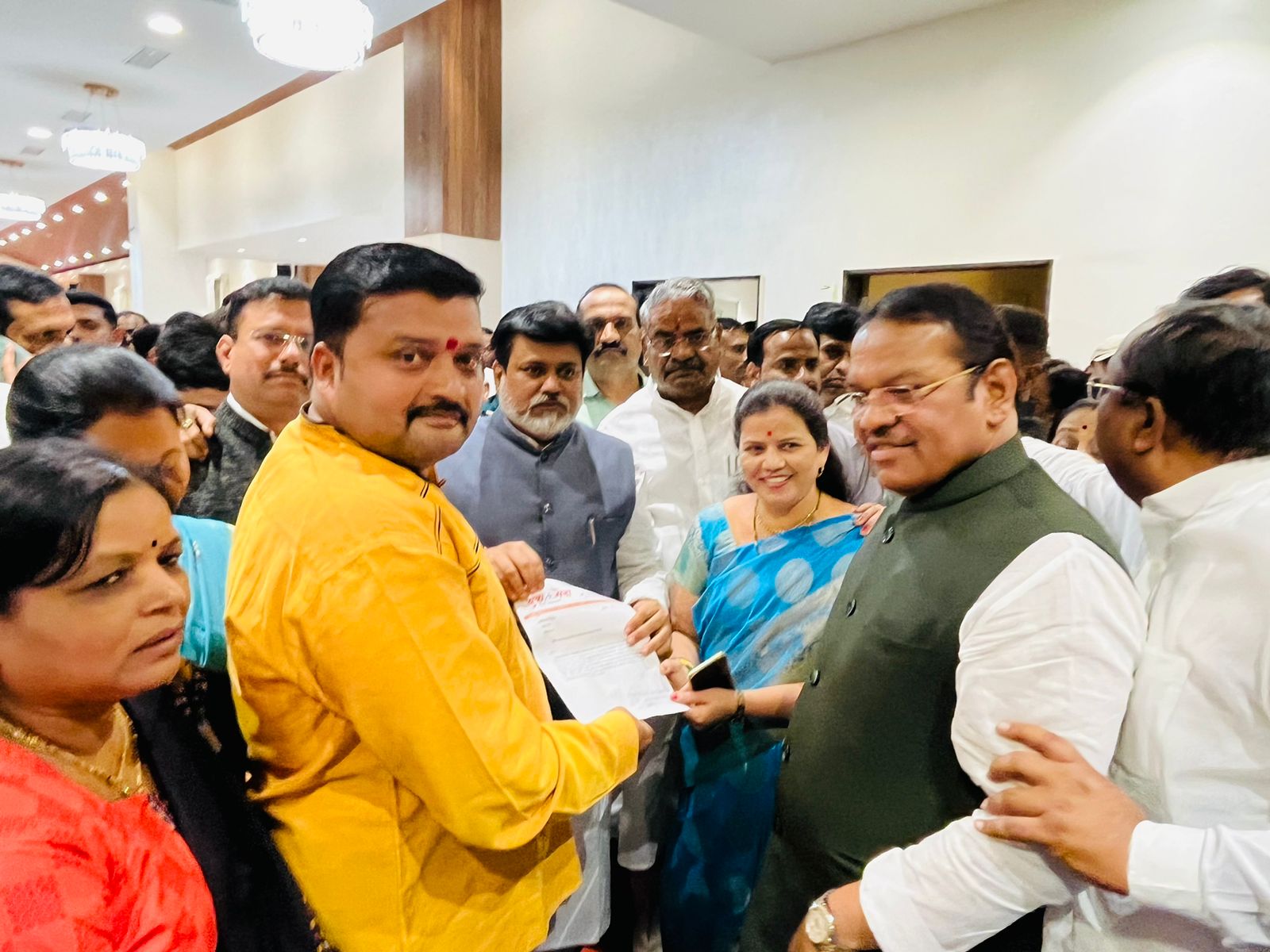 महिलांसाठी उद्योग व स्वयंरोजगार उपलब्ध करावे; पिंपरी चिंचवडमधील बाळासाहेबांची महिला शिवसेना व युवासेनेची मागणी