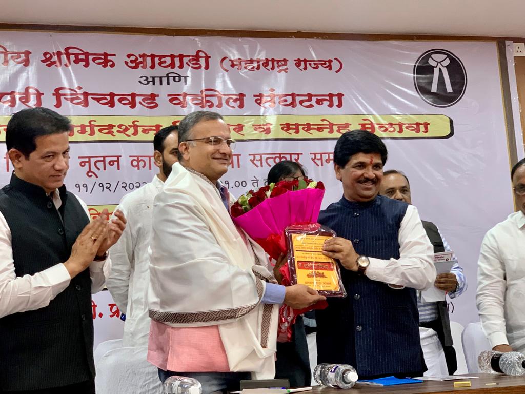 वकिलांनी 'स्मार्ट ॲडव्होकेट' व्हावे - ॲड. उदय वारुंजीकर