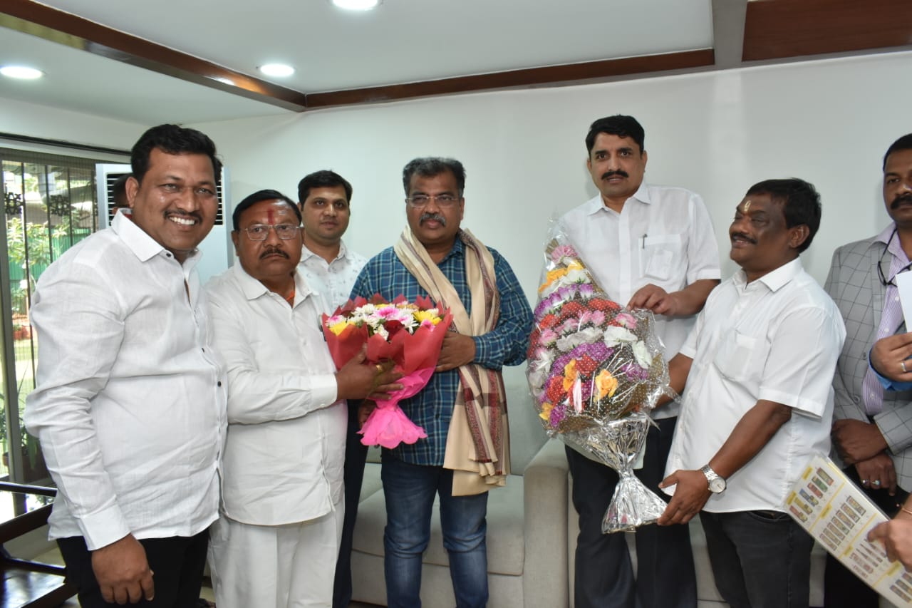 राज्यातील रास्त भाव दुकानदारांच्या समस्या सोडविण्याला प्रथम प्राधान्य - अन्न नागरी पुरवठा मंत्री रवींद्र चव्हाण