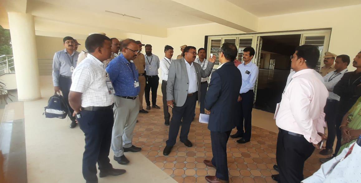 चिंचवड पोटनिवडणुकीच्या कामकाजाचा निवडणूक निरीक्षकांनी घेतला आढावा