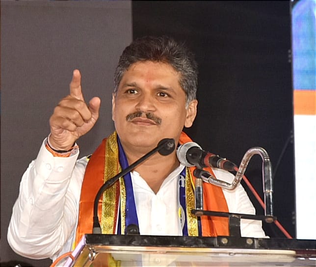 प्रत्येक निवडणुकीत त्याच त्या आश्वासनांचा पाऊस पाडणारांना मतदार धडा शिकवतील - राहुल कलाटे