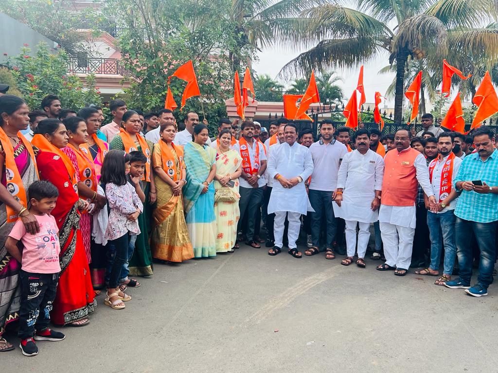 राष्ट्रवादी काँग्रेसच्या पदाधिकाऱ्यांचा शिवसेनेत जाहीर प्रवेश