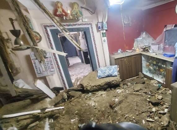 पुण्यात दुमजली घराचे छत कोसळून ५० वर्षीय व्यक्तीचा मृत्यू