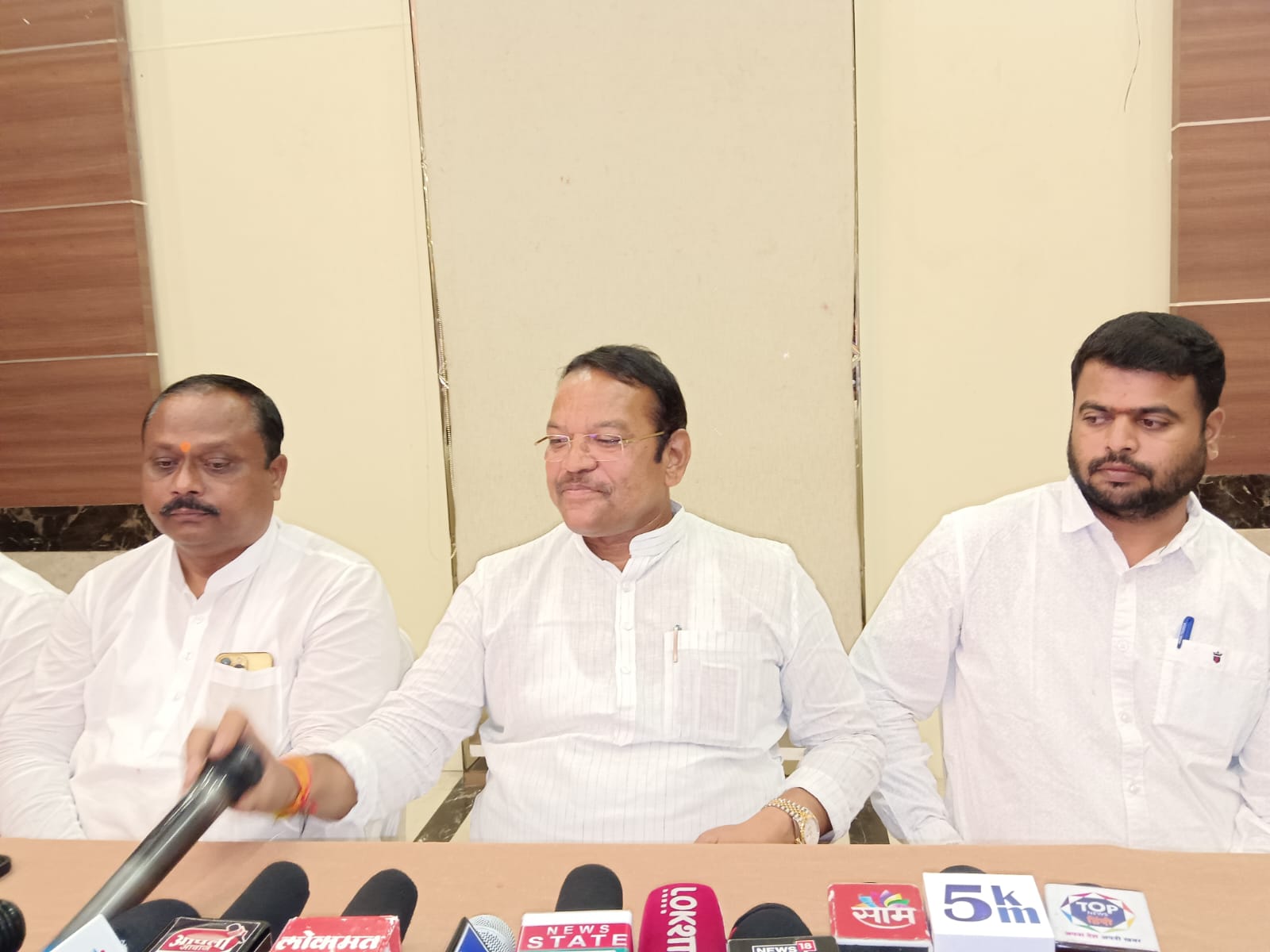 मुख्यमंत्री एकनाथ शिंदे यांच्या हस्ते 'शासन आपल्या दारी उपक्रमाअंतर्गत' शुक्रवारी विविध लाभांचे वाटप