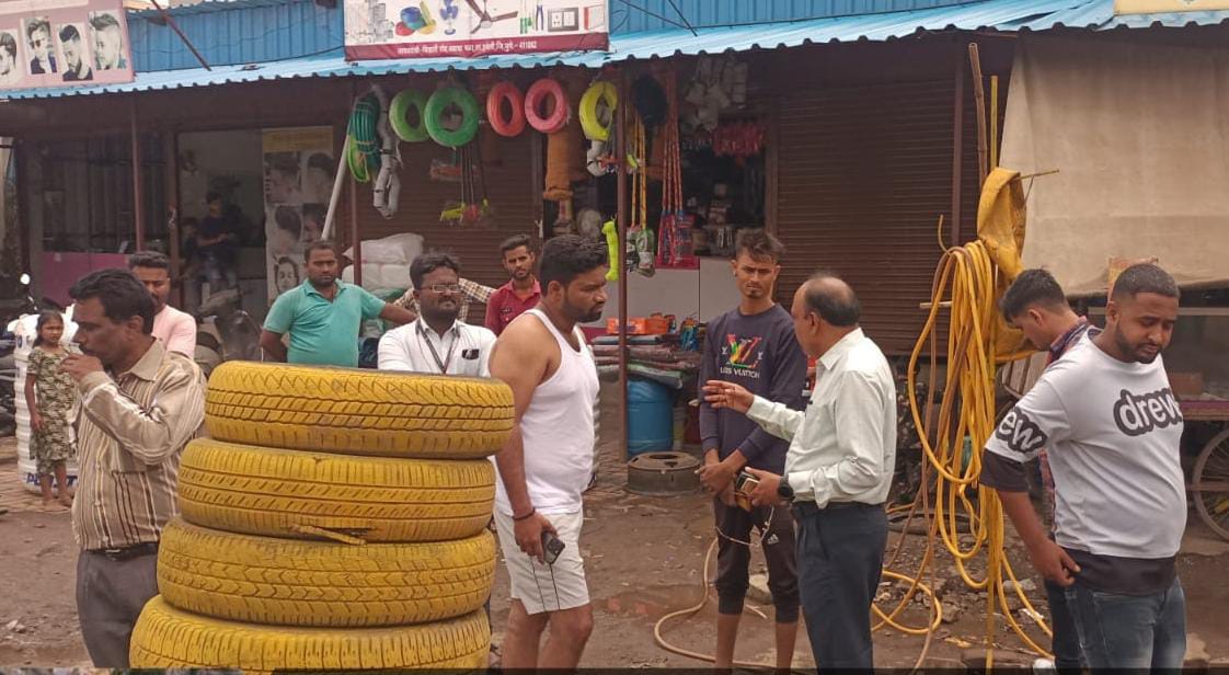 'क' क्षेत्रीय कार्यालयाकडून डास उत्पत्ती करणाऱ्या आस्थापनांवर दंडात्मक कारवाई
