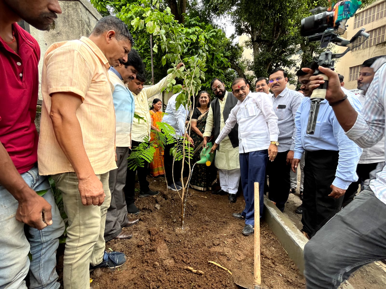 एनआयबीआर कॉलेज ऑफ हॉटेल मॅनेजमेंट येथे वृक्षारोपण कार्यक्रमाचे आयोजन
