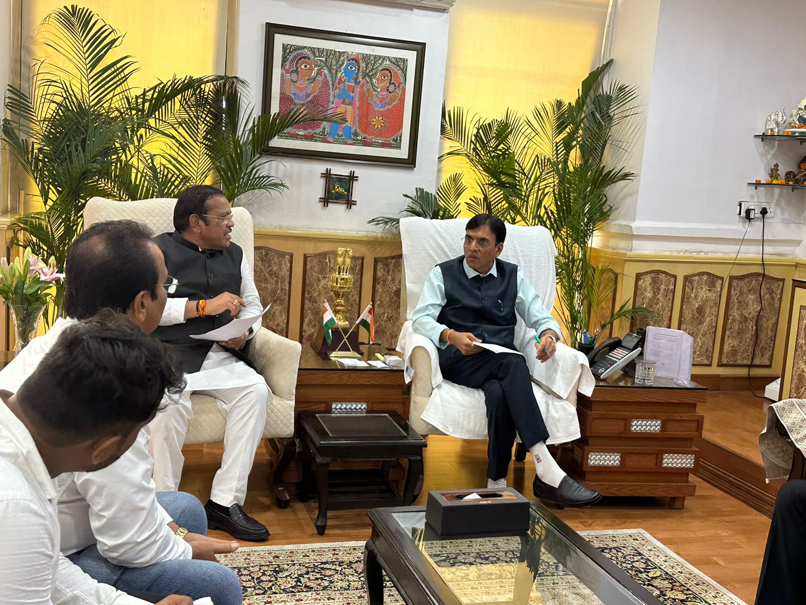 रसायनीतील हिल (इंडिया) लिमिटेडच्या कामगारांचे थकीत वेतन द्या; शिवसेना खासदार श्रीरंग बारणे यांची केंद्रीय रसायन मंत्र्यांकडे मागणी