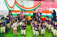 चांद्रयान-३ मोहीम फत्ते.. कृष्णानगर येथील केंब्रिज चाम्स स्कूलमधील चिमुकल्यांचा जल्लोष