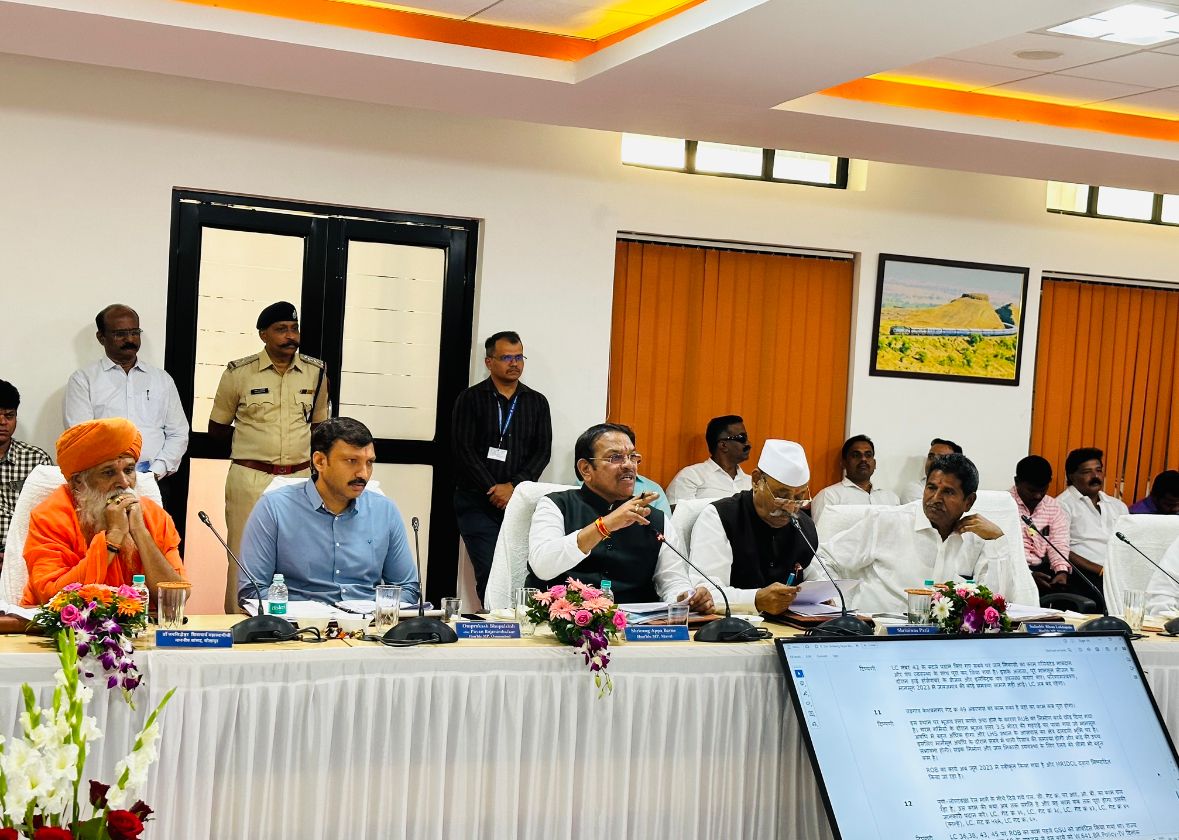 पुणे-लोणावळा दरम्यान दुपारच्या वेळेत लोकलच्या फेऱ्या वाढवा; खासदार श्रीरंग बारणे यांचे रेल्वेच्या वरिष्ठ अधिकाऱ्यांना निर्देश