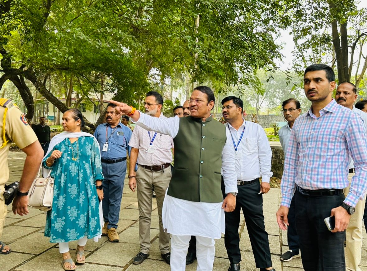 थेरगावातील उद्यानांची दुरावस्था, अधिकाऱ्यांचे दुर्लक्ष; खासदार श्रीरंग बारणे यांनी केल्या 'या' सूचना