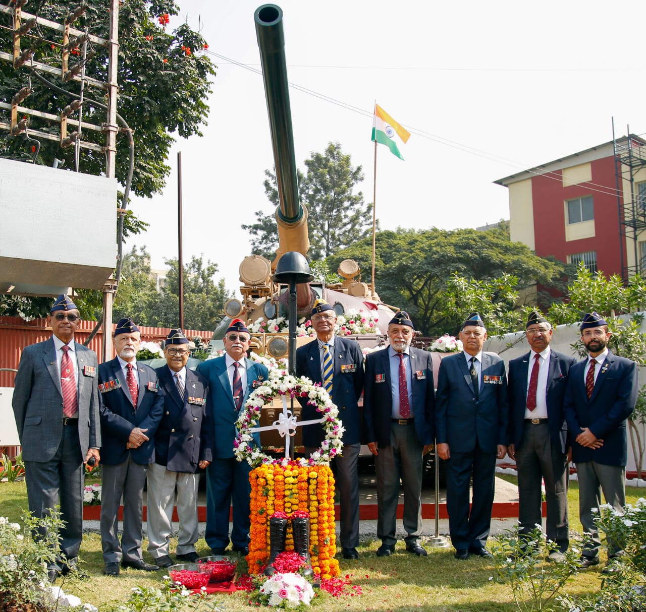 वाकड येथील इंडस इन्स्टिट्यूटमध्ये विजय दिन साजरा