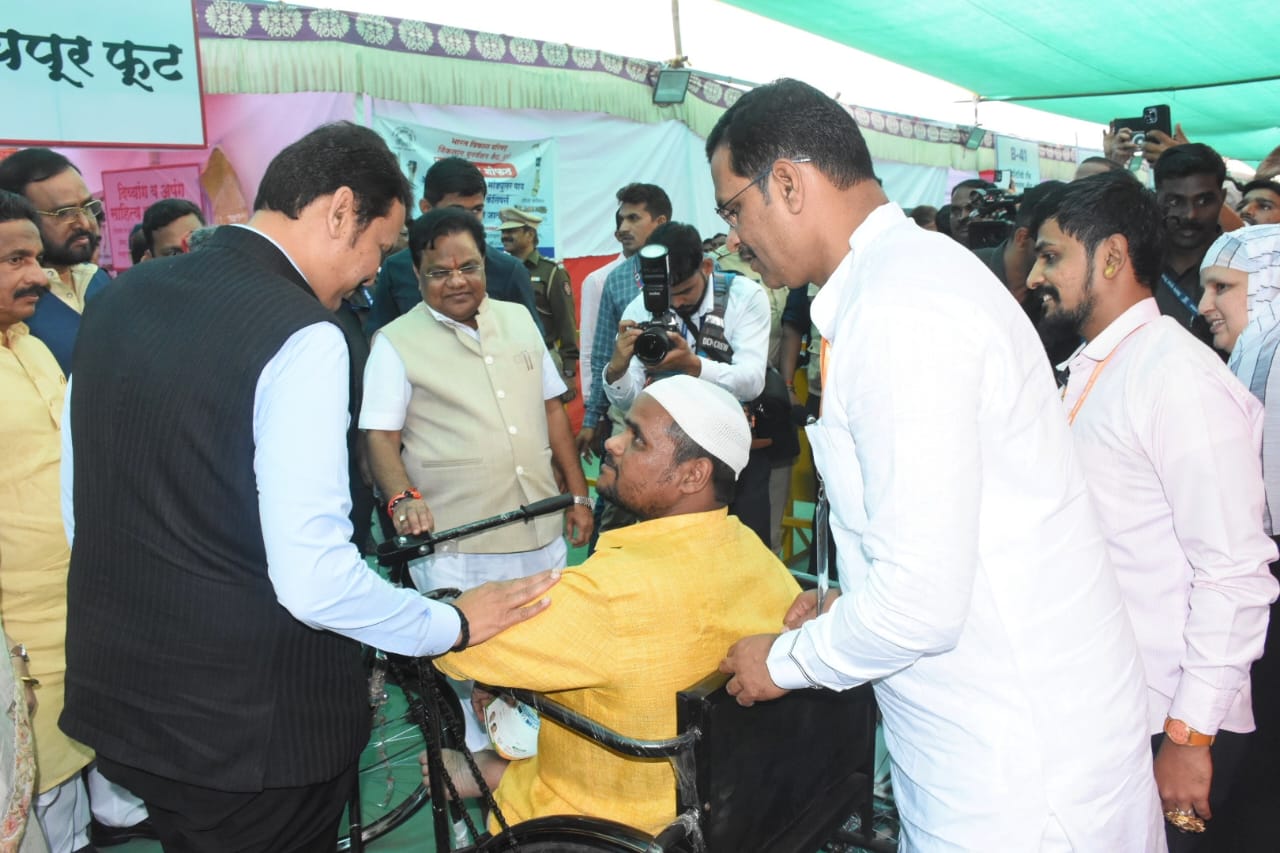 सामान्य माणसाला उत्तम आरोग्यसेवा देण्यासाठी 'अटल विनामूल्य महाआरोग्य शिबीर' उपयुक्त - उपमुख्यमंत्री देवेंद्र फडणवीस