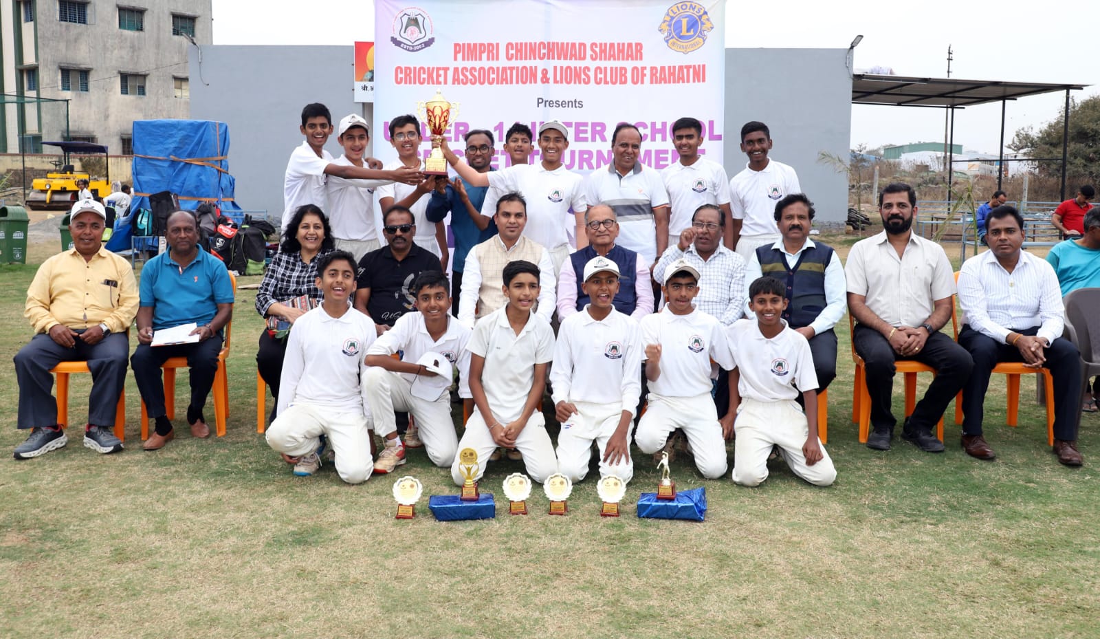 १४ वर्षाखालील लायन्स करंडक क्रिकेट स्पर्धेत एसएनबीपी (मोरवाडी) संघाने विजेतेपद पटकावले