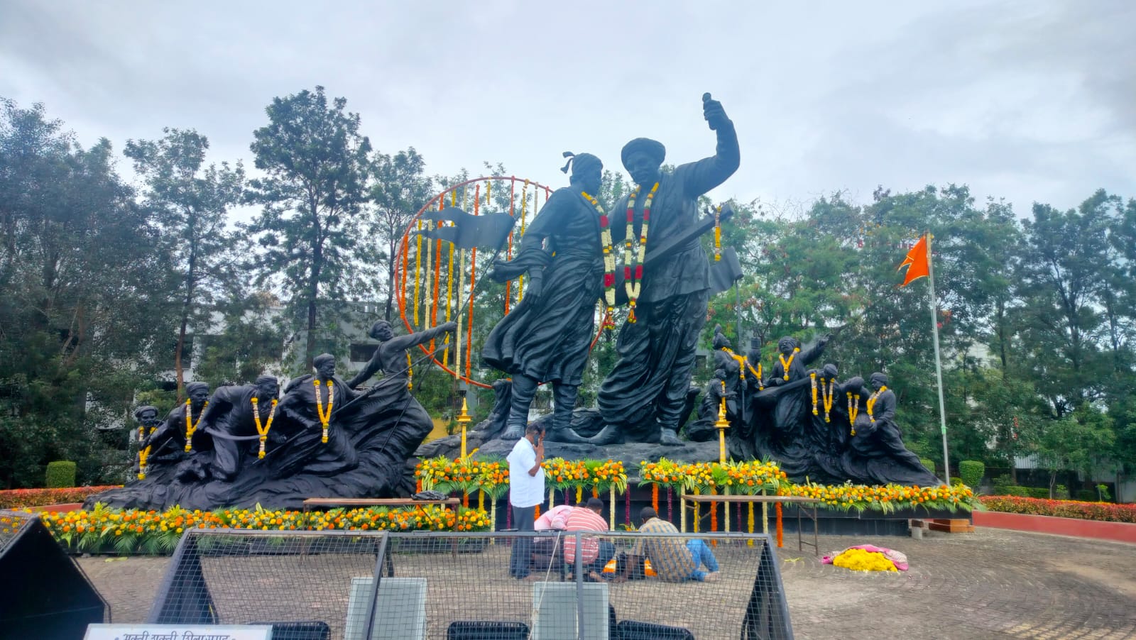 शहरात आजपासून छत्रपती शिवाजी महाराज विचार प्रबोधन पर्वानिमित्त भव्य महानाट्य, पोवाडे, शस्त्रास्त्र प्रदर्शन, शालेय विद्यार्थ्यांच्या स्पर्धा, मान्यवरांच्या व्याख्यानांसह विविध कार्यक्रमांचे आयोजन