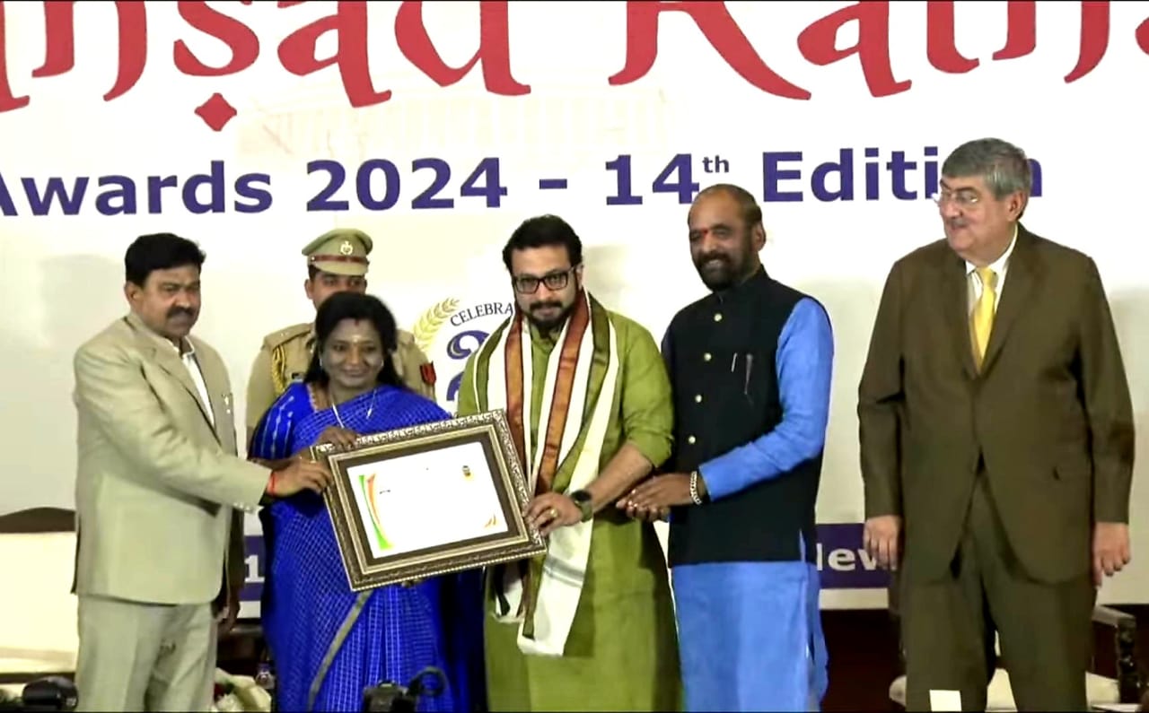 तिसऱ्यांदा मिळालेला 'संसदरत्न पुरस्कार' मायबाप जनतेला समर्पित - खासदार डॉ. अमोल कोल्हे