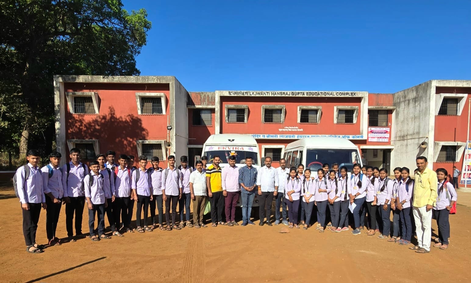 मावळात आमदार सुनिल शेळके यांच्यावतीने बारावीच्या विद्यार्थ्यांसाठी मोफत वाहतूक सेवा