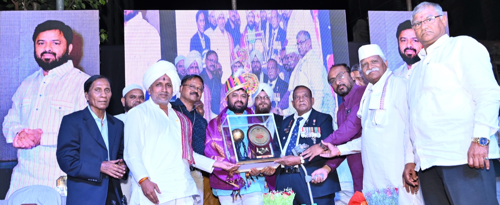 डॉ.कैलास कदम यांची इंटकच्या प्रदेशाध्यक्ष पदी बिनविरोध निवड झाल्याबद्दल जाहीर नागरी सत्कार