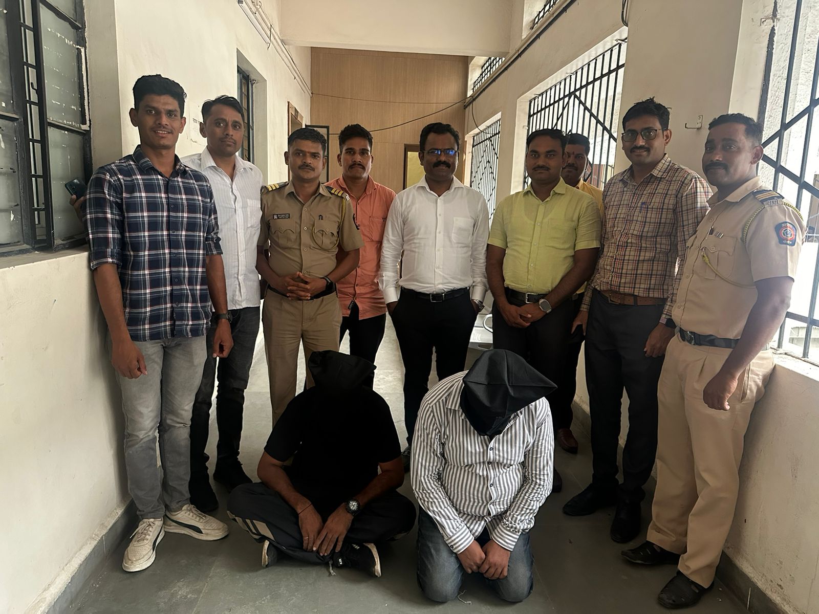 कर्जत येथील व्यक्तीची ११ लाख ७५ हजारांची फसवणूक करणाऱ्या आरोपींना पिंपरी चिंचवड सायबर सेलकडून अटक