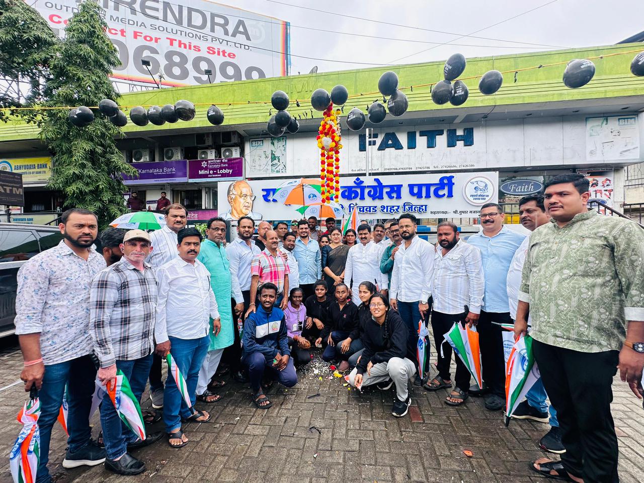 पिंपरीत राष्ट्रवादी काँग्रेस शरदचंद्र पवार पक्षाने फोडली महायुतीच्या काळ्या कारनाम्यांची दहीहंडी