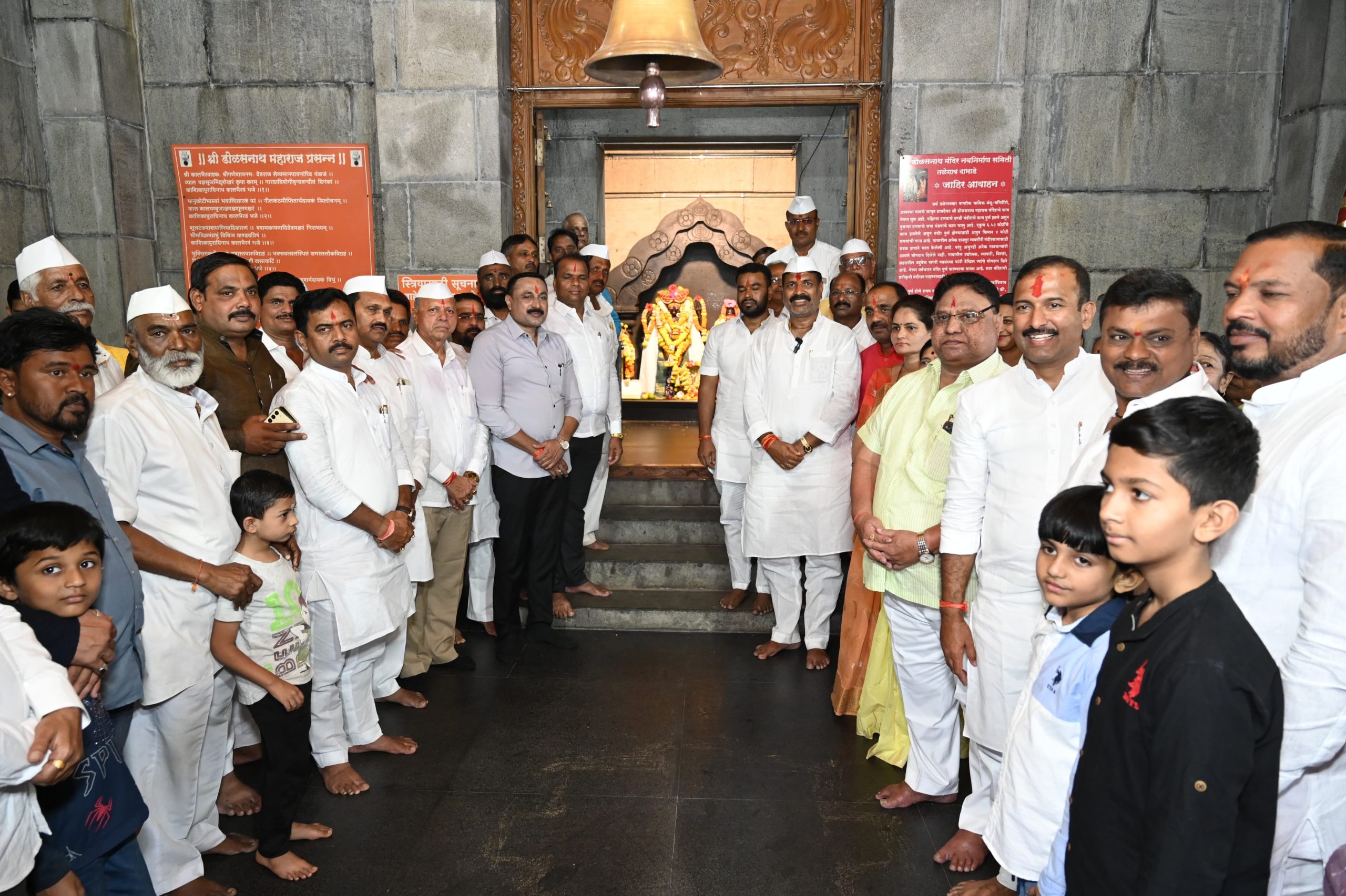 बापूसाहेब भेगडे यांचा श्री डोळसनाथ महाराजांचे दर्शन घेऊन प्रचाराचा शुभारंभ