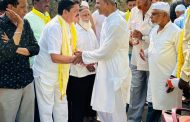 चिंचवडगाव येथे आलमगीर शाही मस्जिदला भाऊसाहेब भोईर यांनी दिली भेट