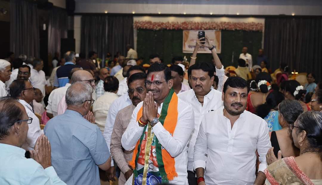 महायुतीचे उमेदवार शंकर जगताप यांच्या महाविजयासाठी शत्रुघ्न काटे मैदानात; पिंपळे सौदागरमध्ये भव्य जेष्ठ नागरिक मेळाव्याचे यशस्वी आयोजन