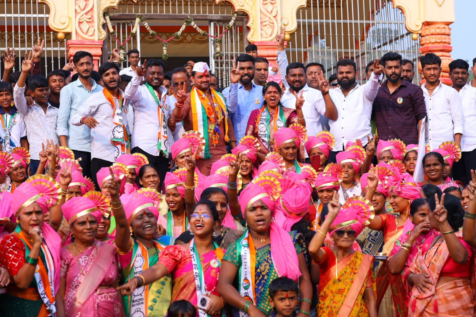 देहूगावात विकासाच्या जोरावर सुनील शेळके यांच्या प्रचारासाठी रेकॉर्ड ब्रेक गर्दी; आमदार शेळके यांच्या प्रचारासाठी हजारो देहूकर उतरले रस्त्यावर