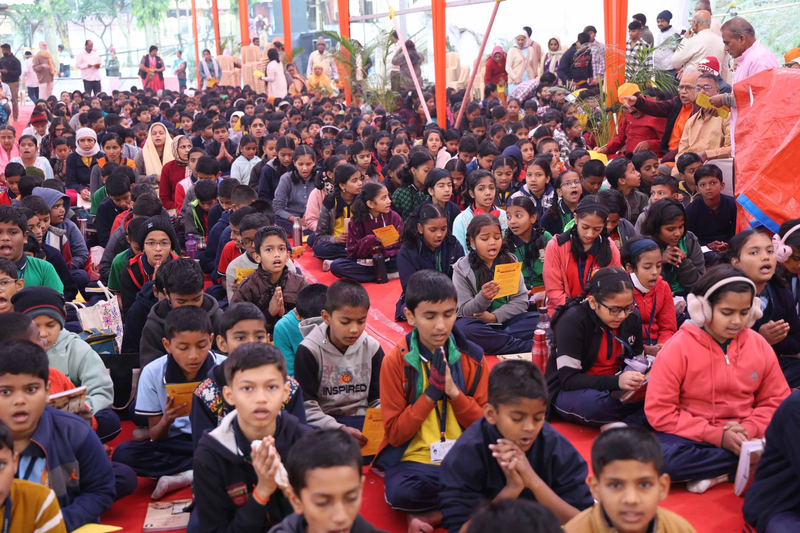 चिंचवडमध्ये हजारो मोरया भक्तांच्या उपस्थितीत अथर्वशीर्ष पठण संपन्न