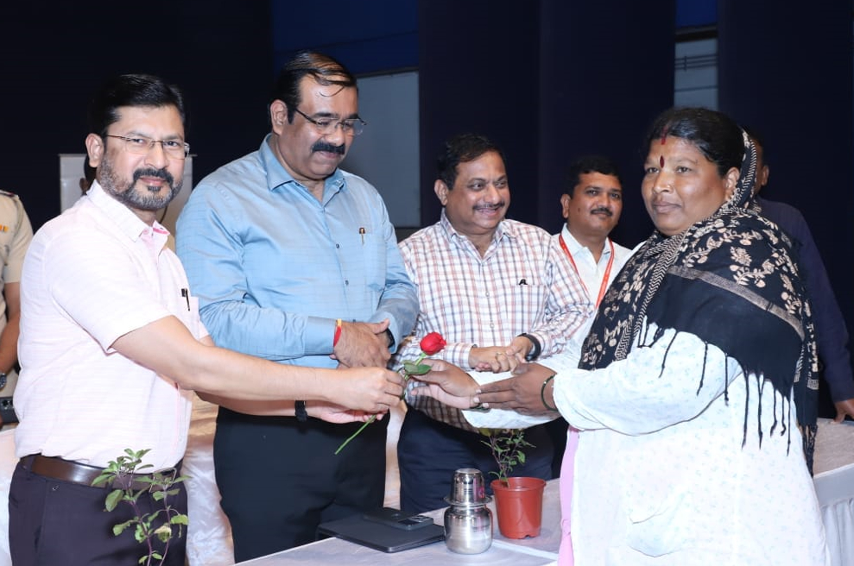 आरोग्य कर्मचाऱ्यांच्या सुरक्षा आणि आरोग्यासाठी महापालिकेचे प्राधान्य - विजयकुमार खोराटे