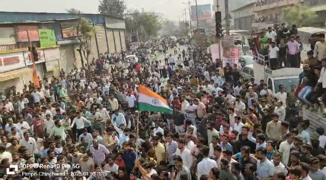 चिखली-कुदळवाडीतील अनधिकृत भंगार दुकाने हटवण्याच्या कारवाईला व्यापाऱ्यांचा तीव्र विरोध; देहू-आळंदी रस्ता केला बंद