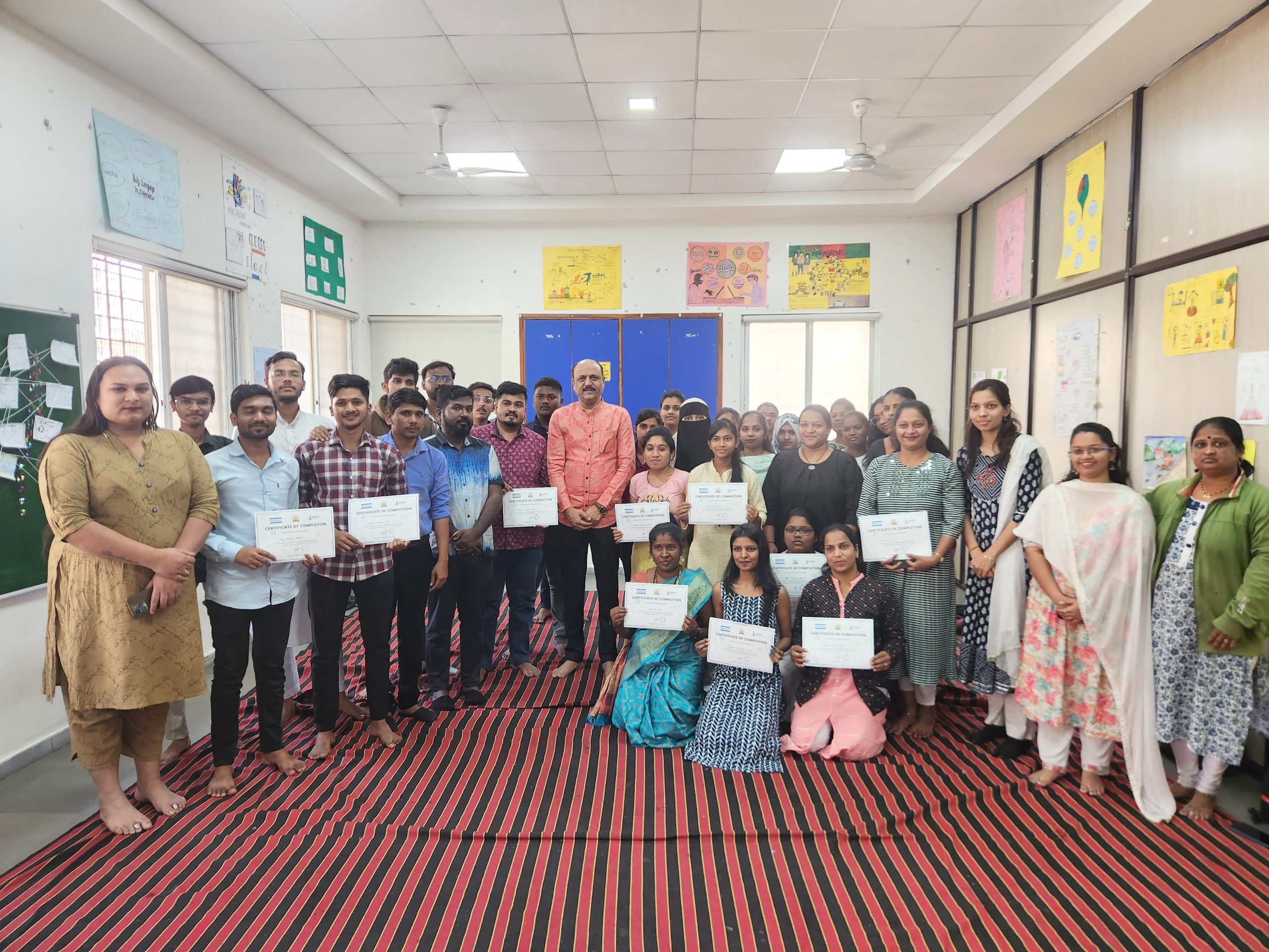 लाईट हाऊस फाउंडेशनचे कार्य युवकांचे भवितव्य घडविणारे - डब्बू आसवानी